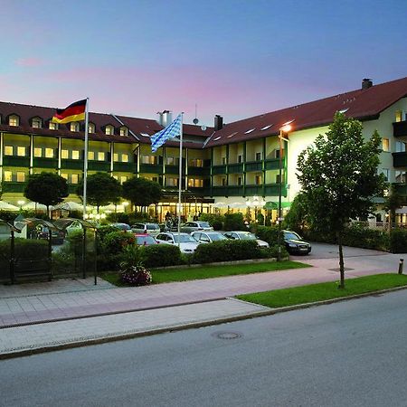 Bauer Hotel Und Restaurant Feldkirchen  Eksteriør billede